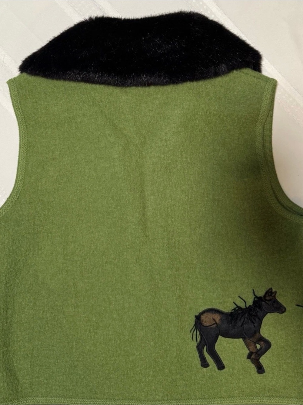 Lisa Int Vintage Green Vest with Black Fur RemovableCollar and Horse Appliqués - Picture 2 of 10